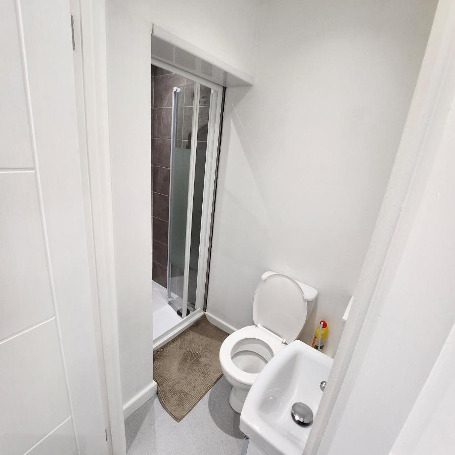 Comfy Diamond Ensuite Room Maidstone With Free Parking And Speedy Wifi Exteriér fotografie