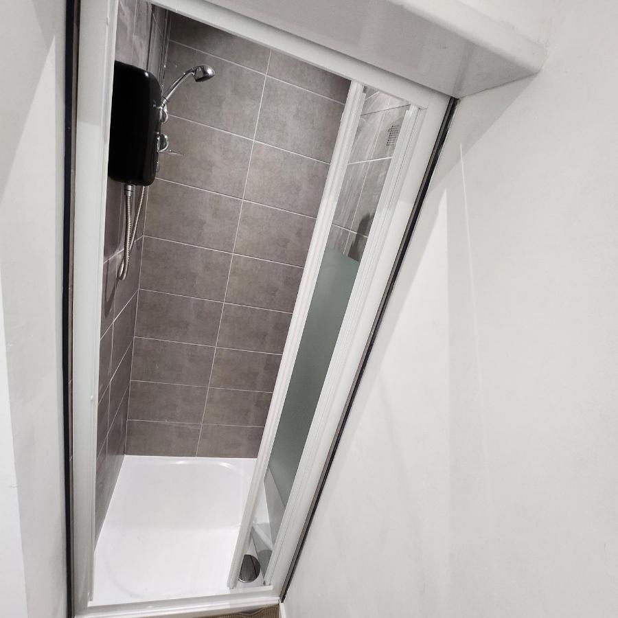 Comfy Diamond Ensuite Room Maidstone With Free Parking And Speedy Wifi Exteriér fotografie