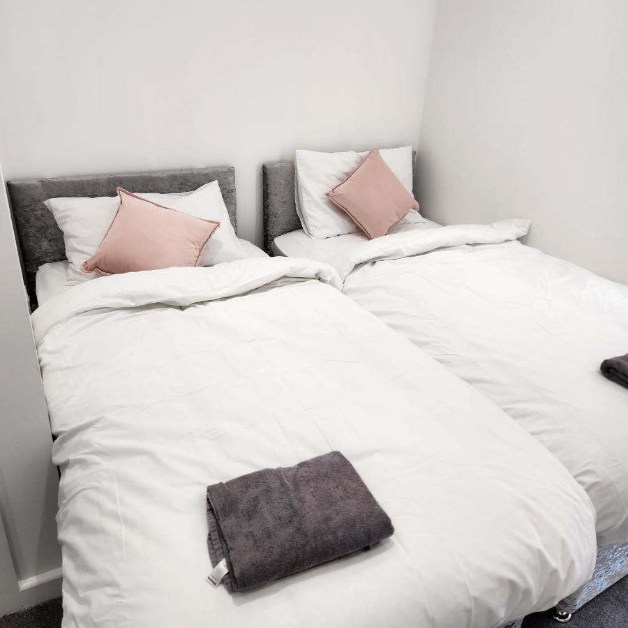 Comfy Diamond Ensuite Room Maidstone With Free Parking And Speedy Wifi Exteriér fotografie